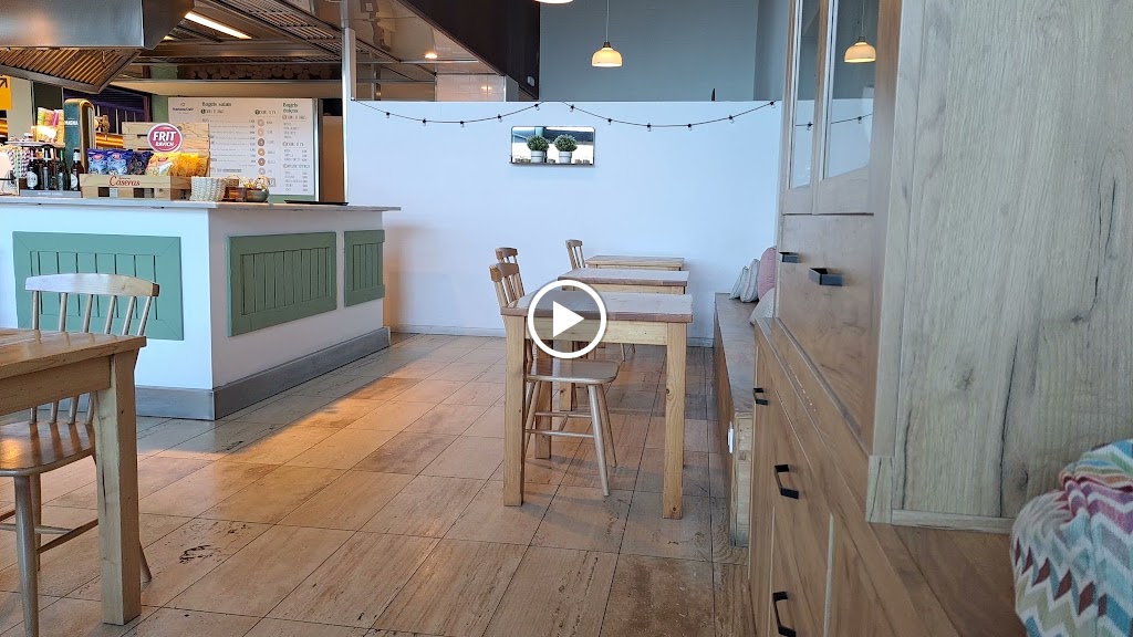 Manana Cafe — Ambiente