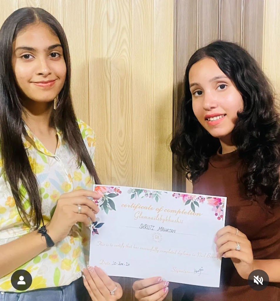 Glam Nails By Khushii