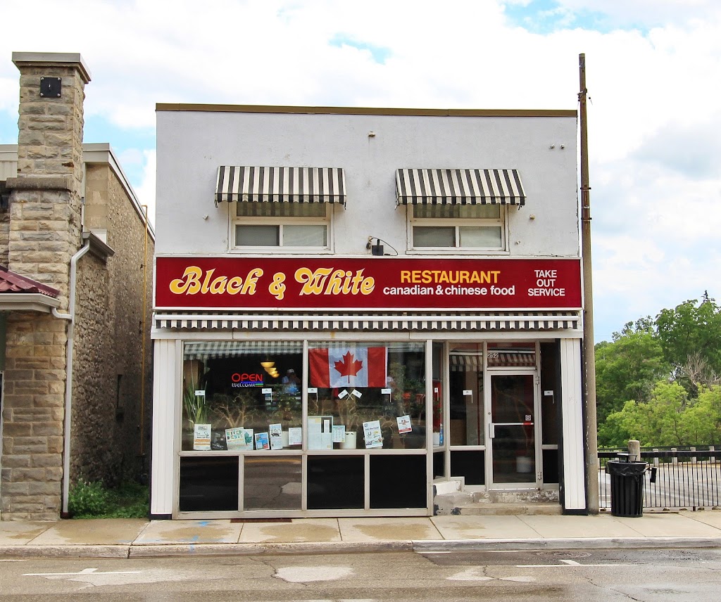 Black & White Chinese Restaurant in Fergus