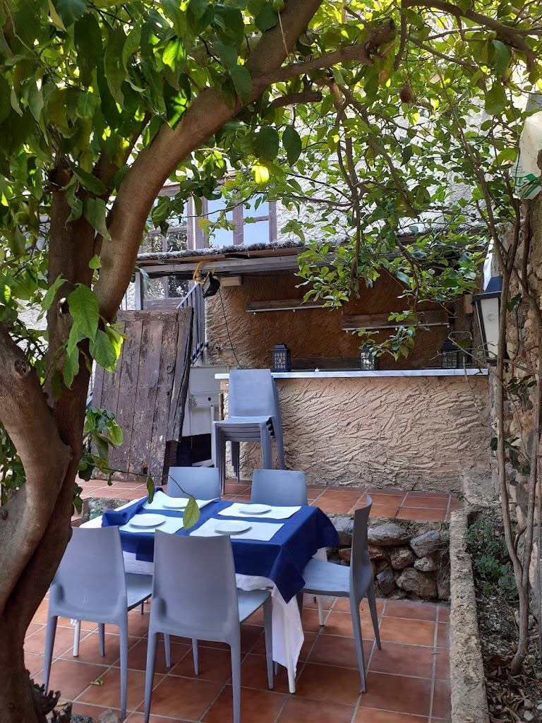 CAN TABARES TAPERIA RESTAURANT