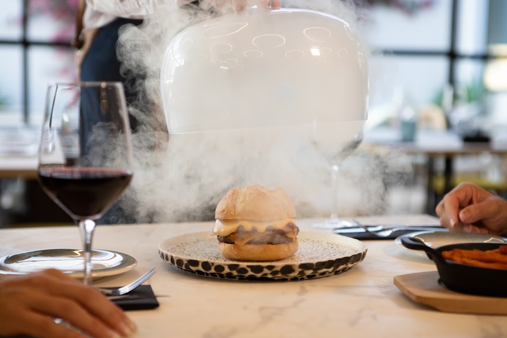 Condumio Gastrobar — Comida y bebida