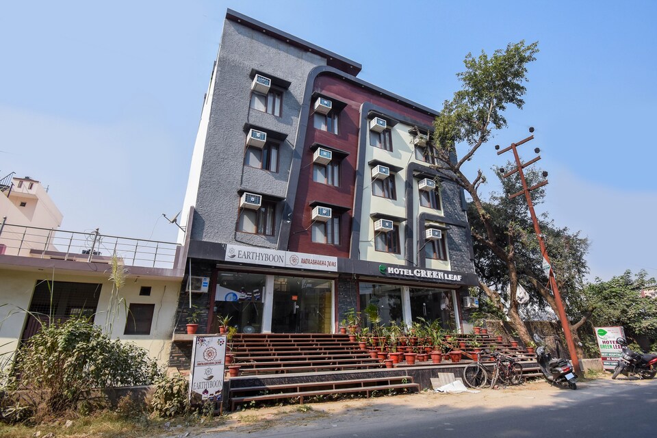 Oyo 76465 Hotel The Leaf Inn