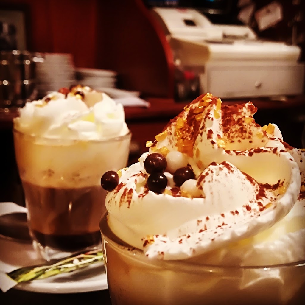 La Rosa Negra cafe-bar — Comida y bebida