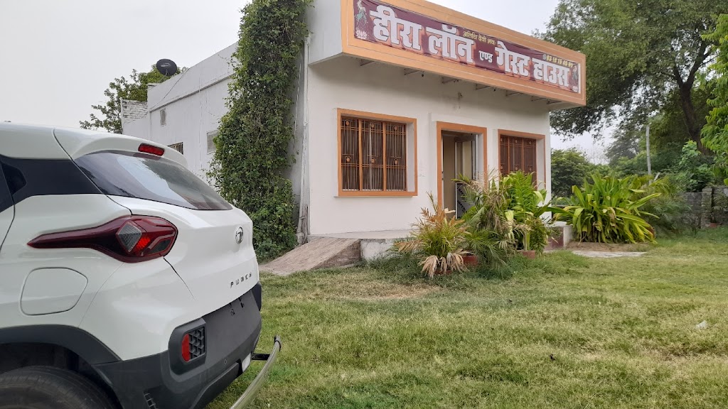 Hira Guest House