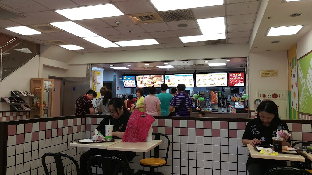 麥當勞-桃園新光三越餐廳 的照片