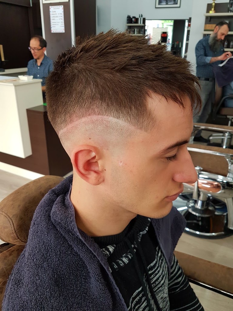 Peluqueria Hombres Ismael — Peinado
