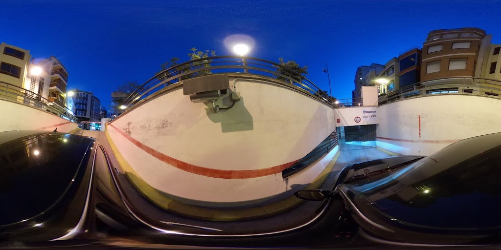 Parquing municipal — Street View y 360deg