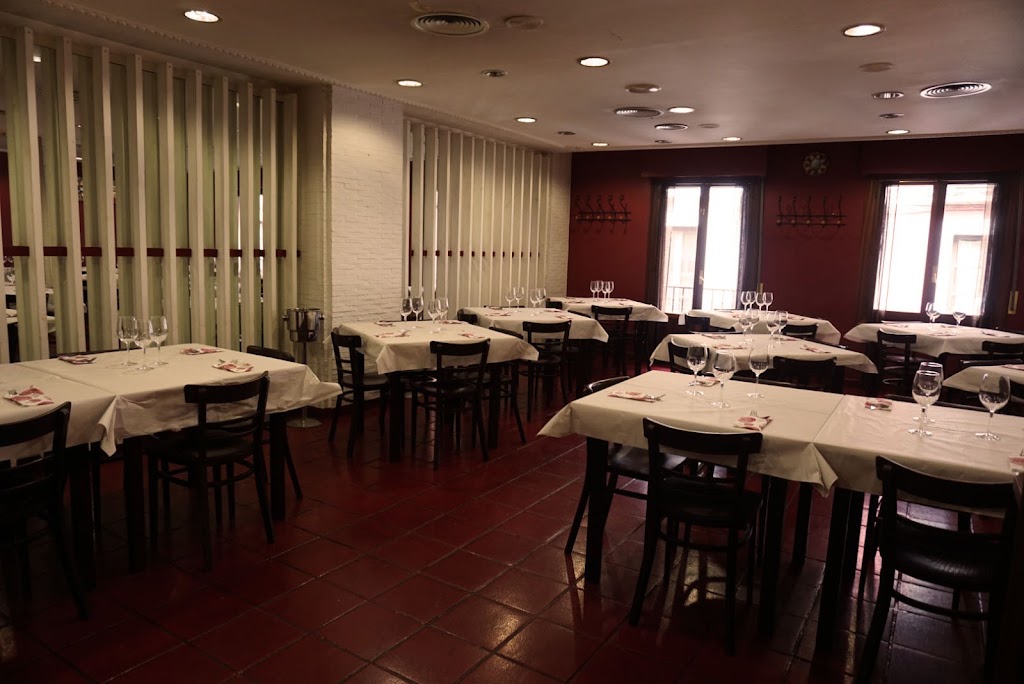 El Comienzo Restaurante — Ambiente