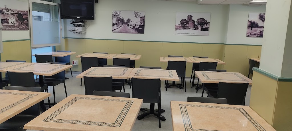 Bar Casal Avis Montornes Centre — Del propietario