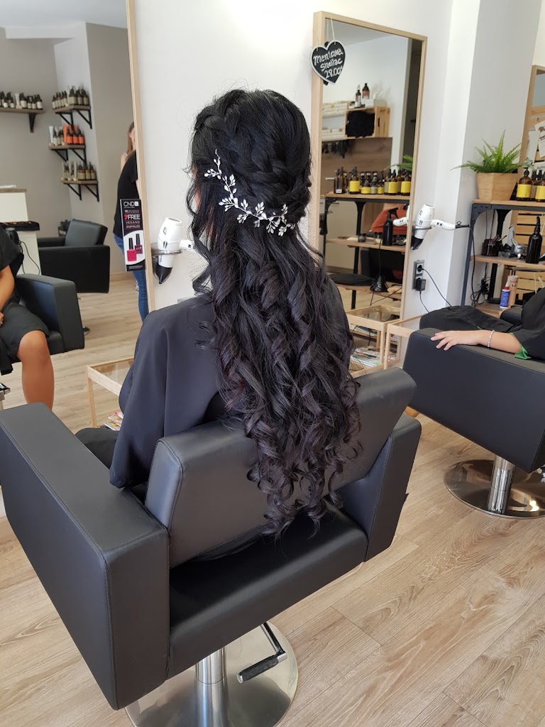 Isaura Vila HairStyle Peluqueria y Estetica — Peinado