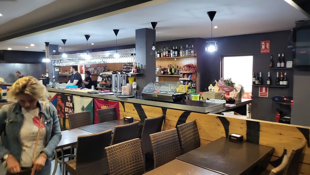 El Leon de la Tapa — Ambiente