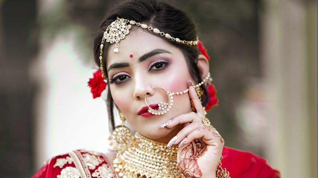 Pratiksha Professional Makeup And Salon
