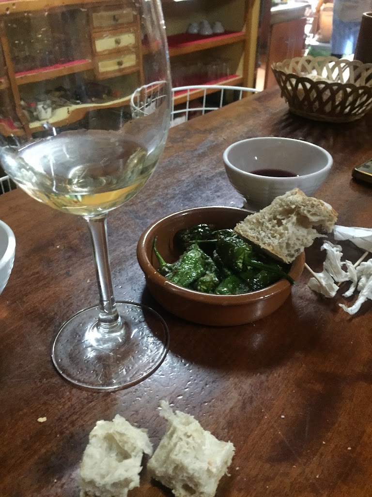Bodegon Trincado — Comida y bebida