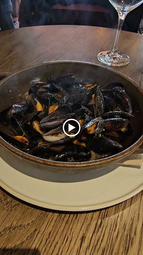 El Colmado Cafe-Gastrobar — Videos