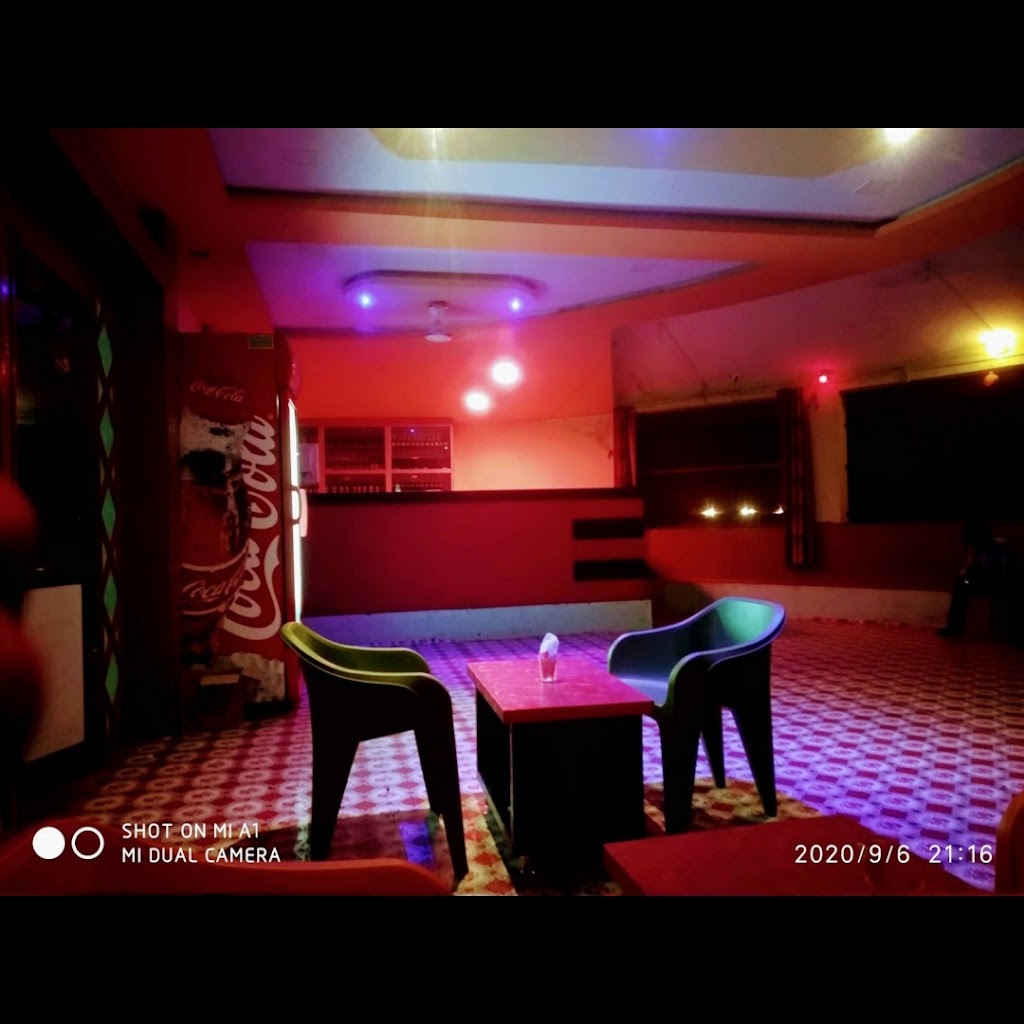 Hotel Trimurti Bar Logging