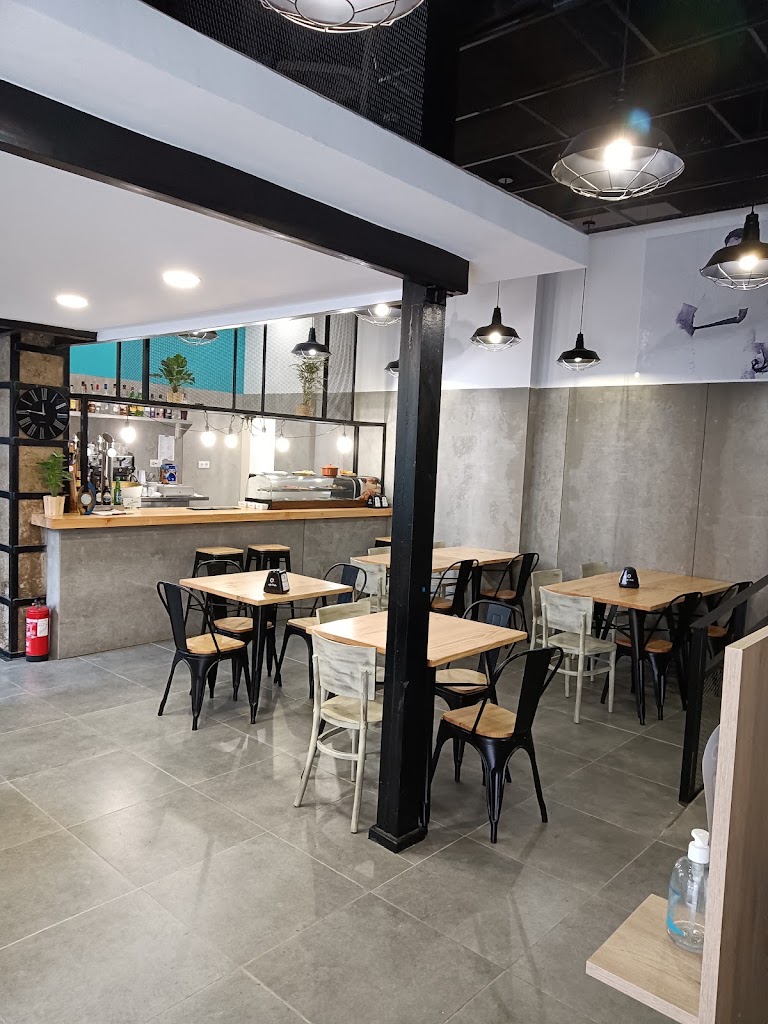 Bar Trinquet La Pobla de Vallbona — Ambiente