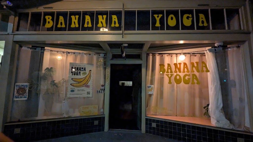  Banana Yoga