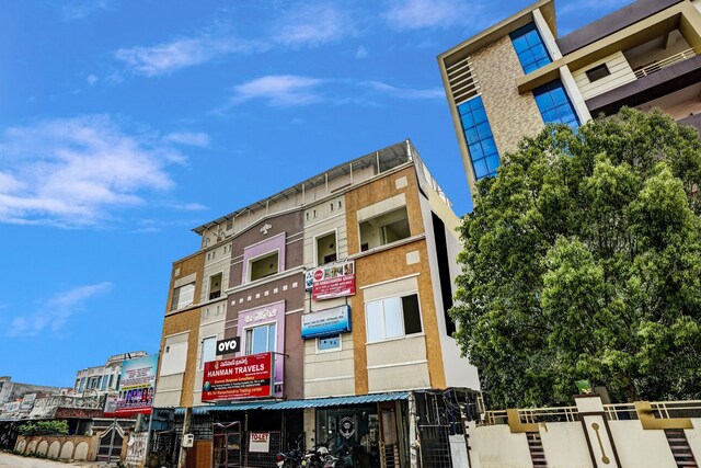 Oyo Sri Rama Chandra Grand