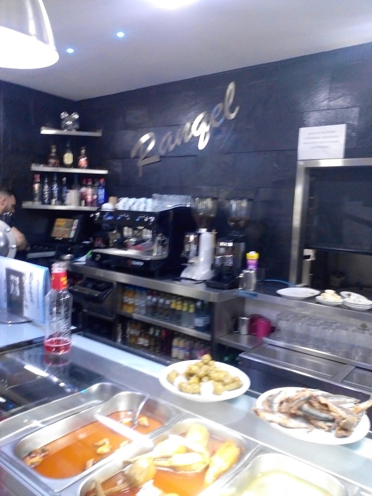 Cerveceria Rangel — Comida y bebida