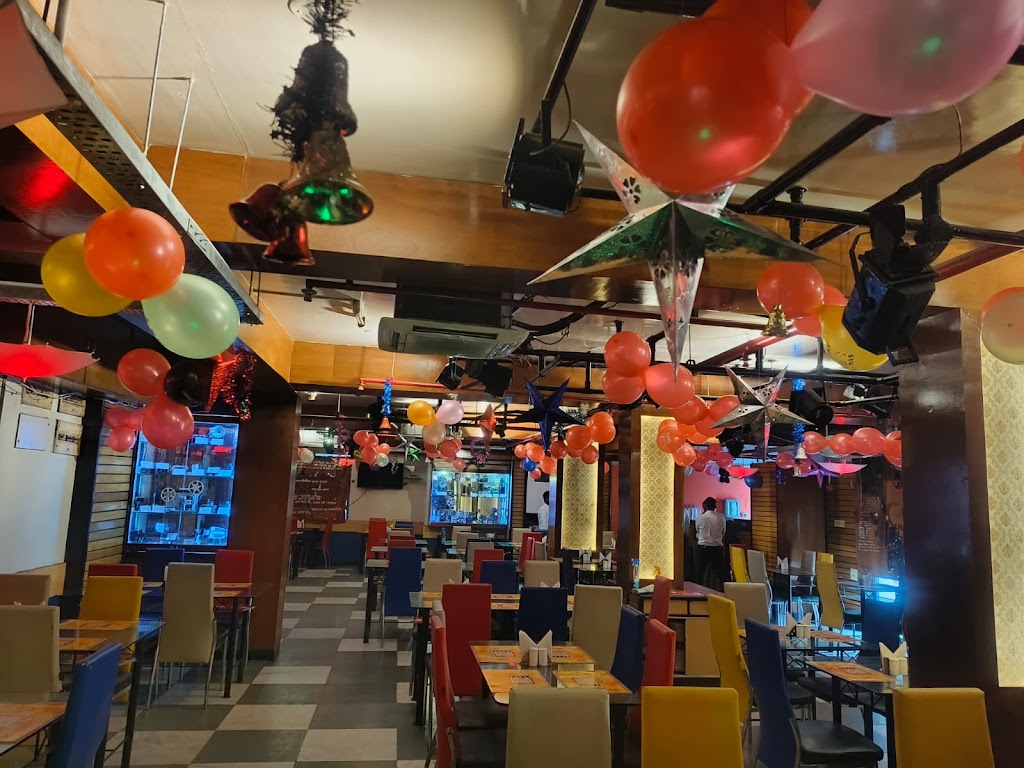 Silver Screen Bar Cum Restaurant Tollygunge