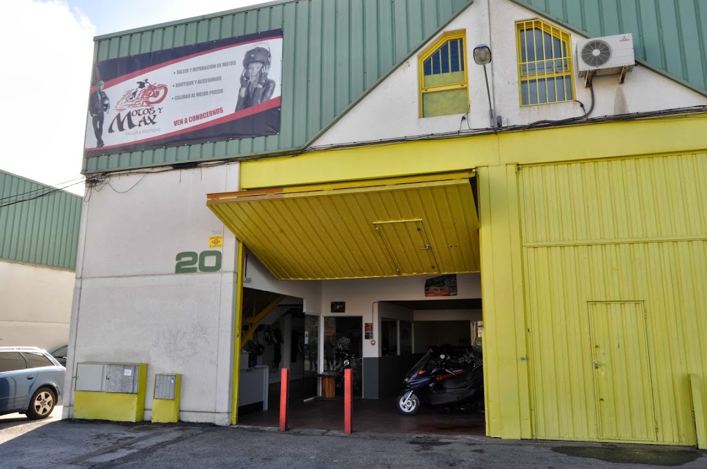 Motos y Max — Exterior