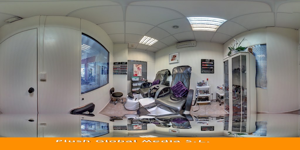 Paradise IHA threading, Hair, Nail And Beauty Salon cerca de Marbella, Spain — Interior