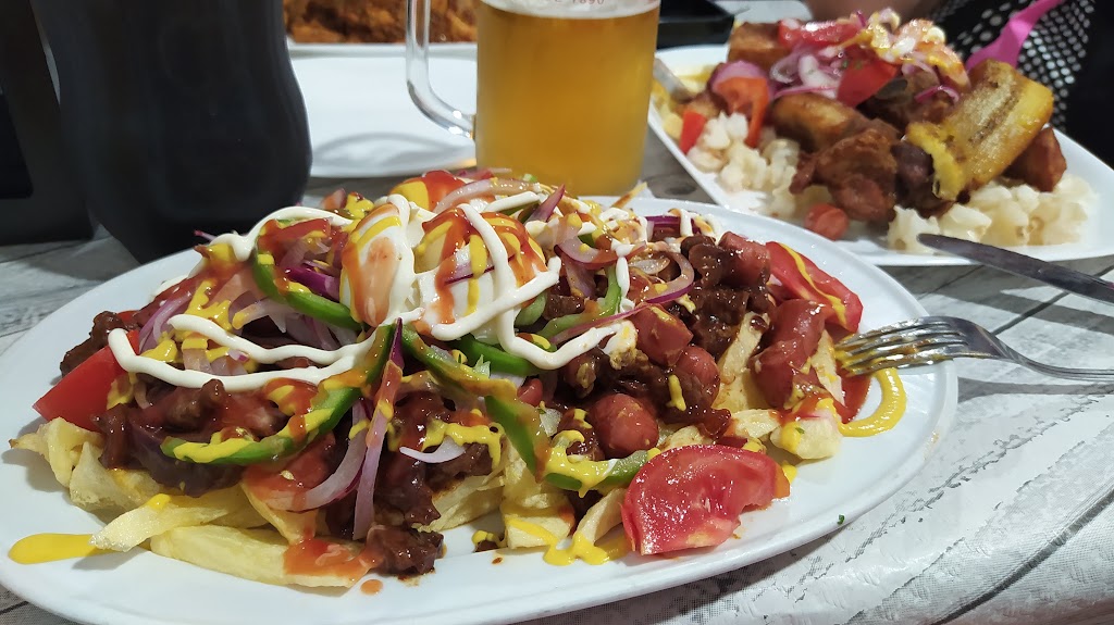 CAFE BAR LOS HERMANOS — Comida y bebida