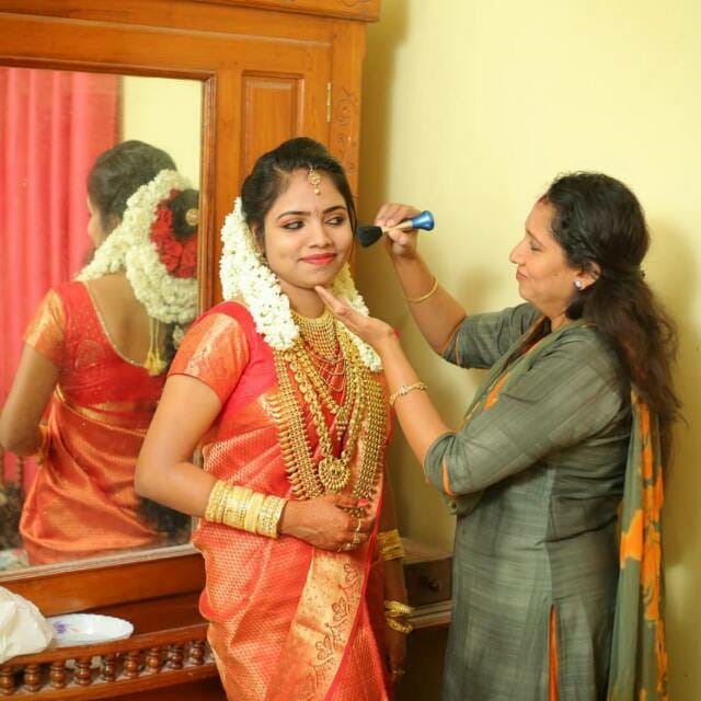 Manavatti S Bridal World