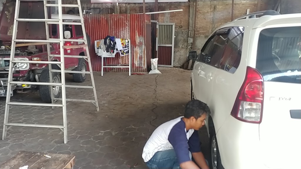 Bengkel Mobil Makmur Mulya