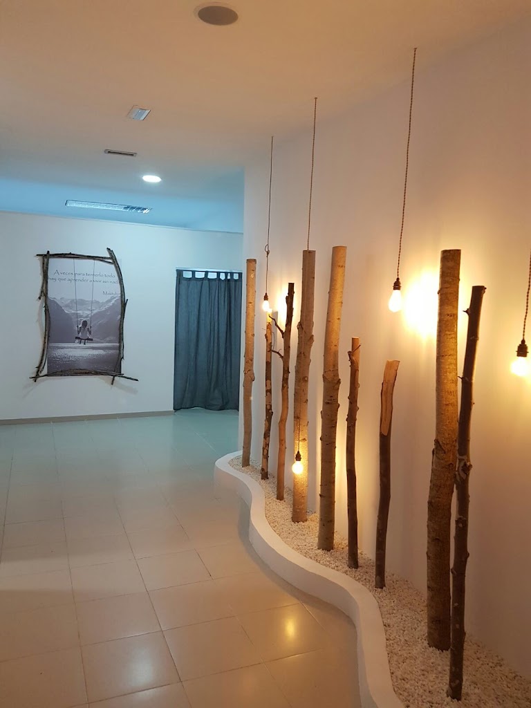 LOLES SABAN FISIOTERAPIA - REHABILITACION -PILATES S.L