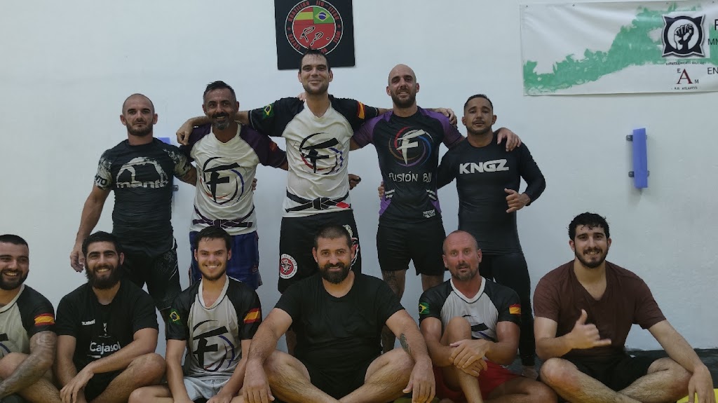 Escuela de Jiu Jitsu brasileno — Del propietario