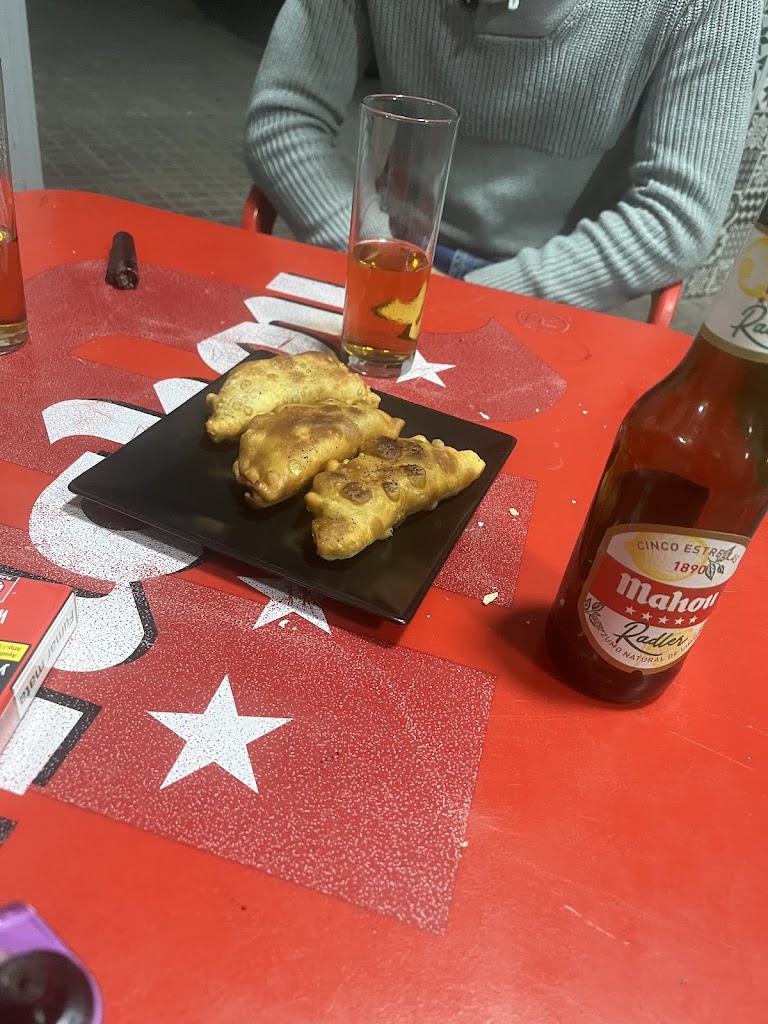 Bar Curro 19 — Comida y bebida