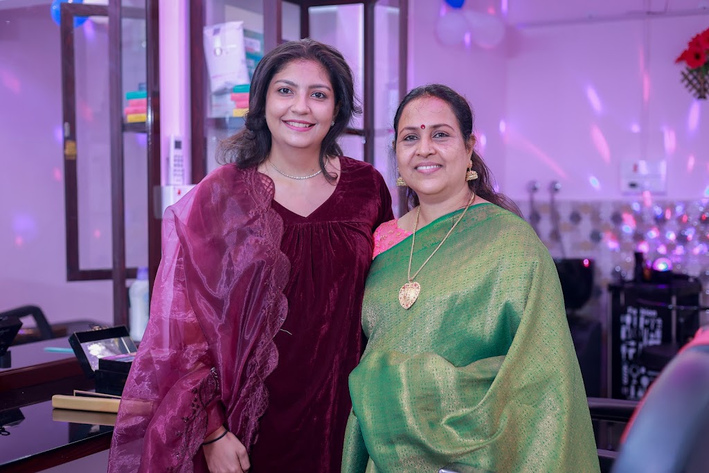 Cleopatra My Guest Makeup Studio Unisexsalon Kottayam