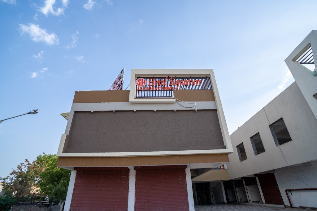 Signature Hotel Best Hotel In Dholka