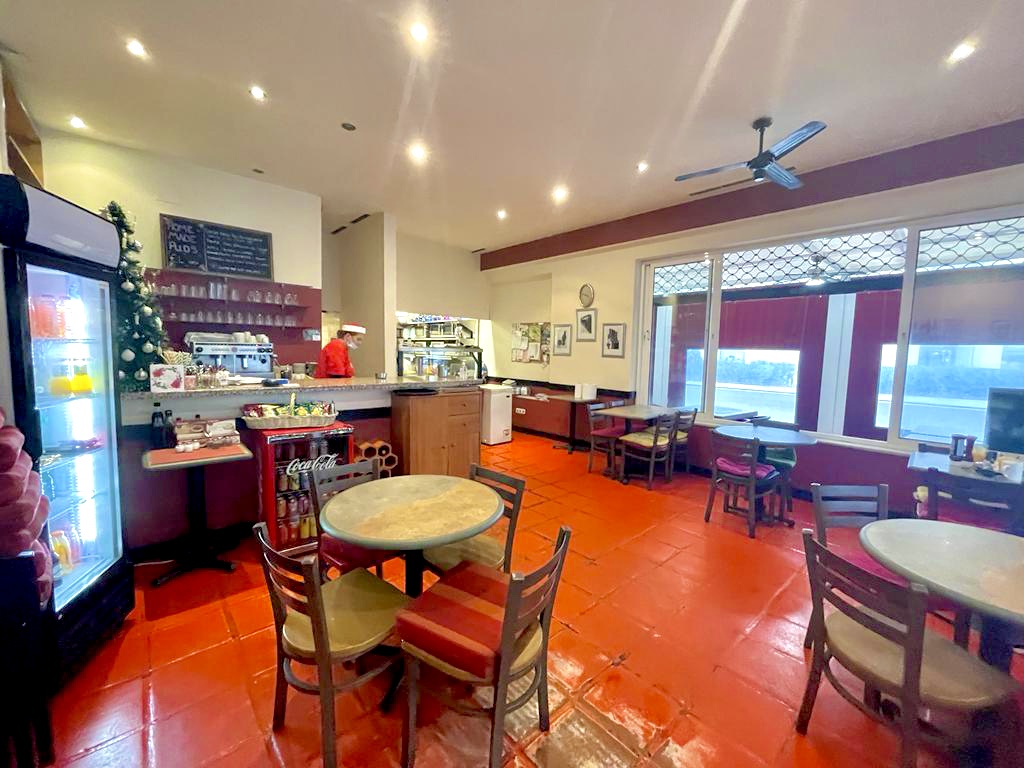 Tricky Ricky's Restaurant & Bar