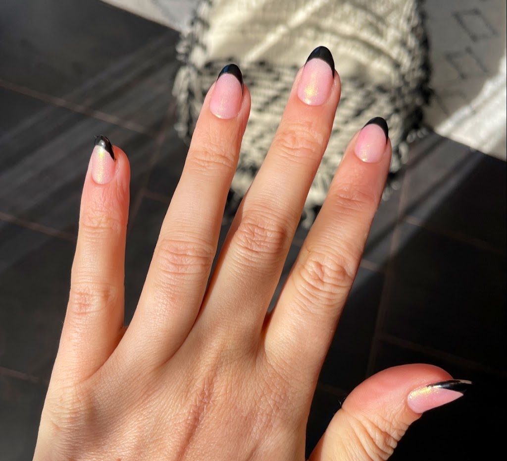 Silhouette-Estetica Avanzada — Manicura