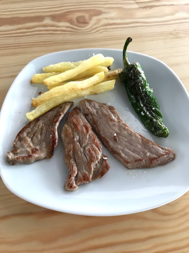 Makaipa Tapas — Comida y bebida