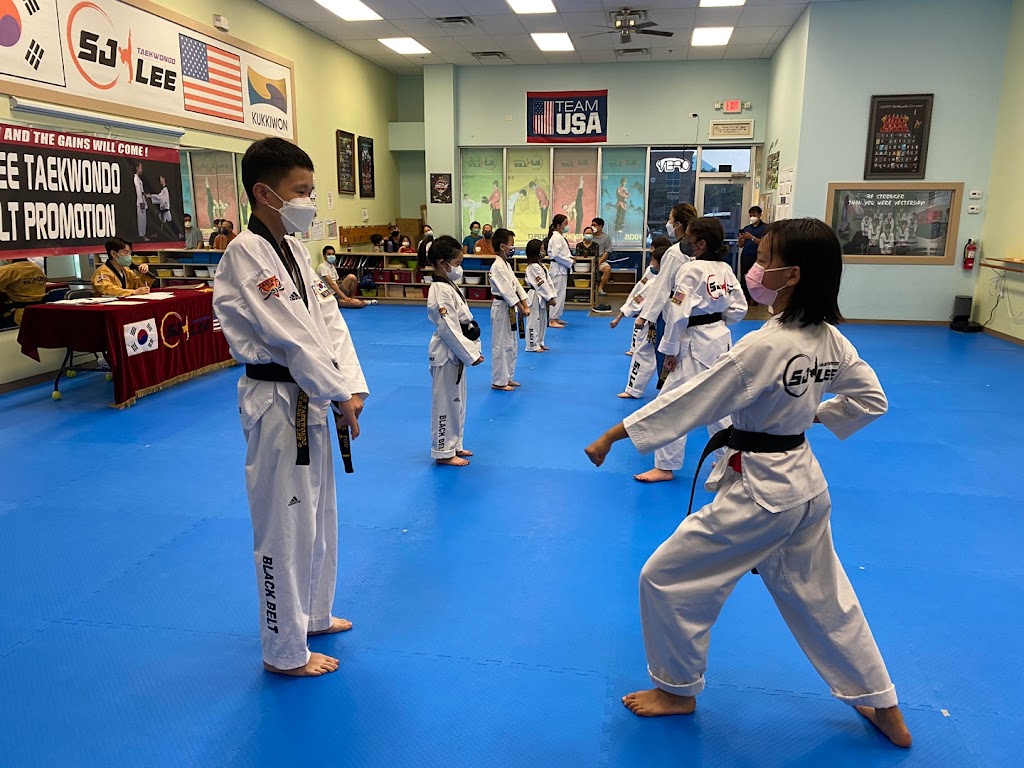  S J LEE TAEKWONDO