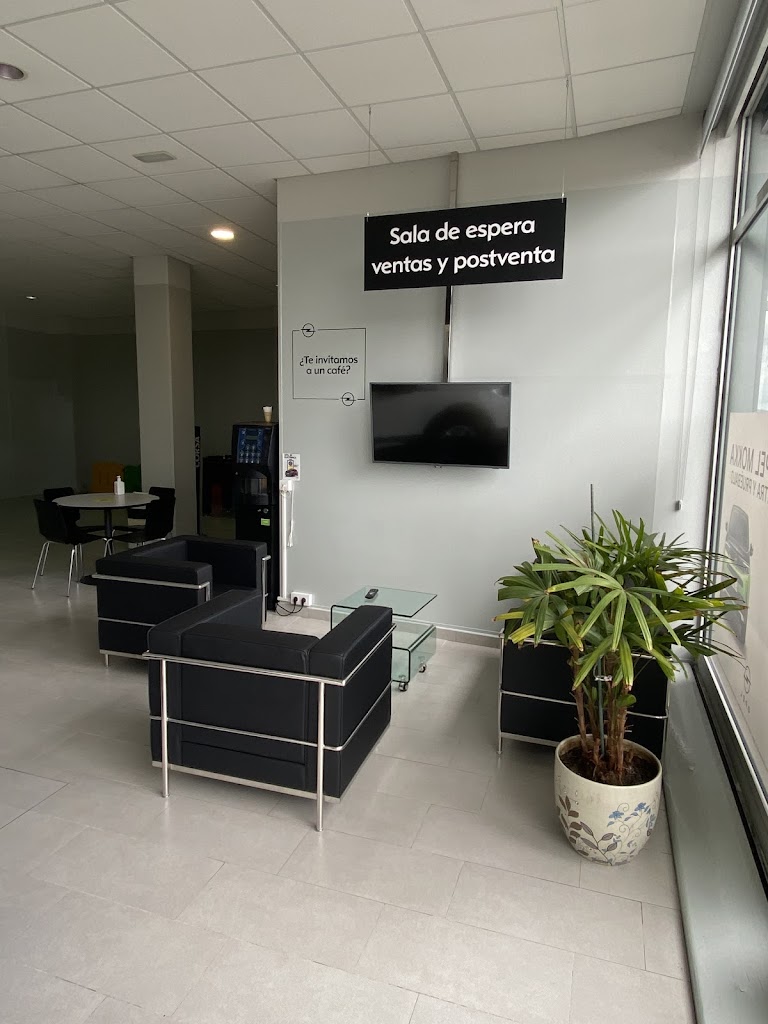AUTOMOVILES GARABOA ( Servicio Oficial Opel y Citroen ) — Interior