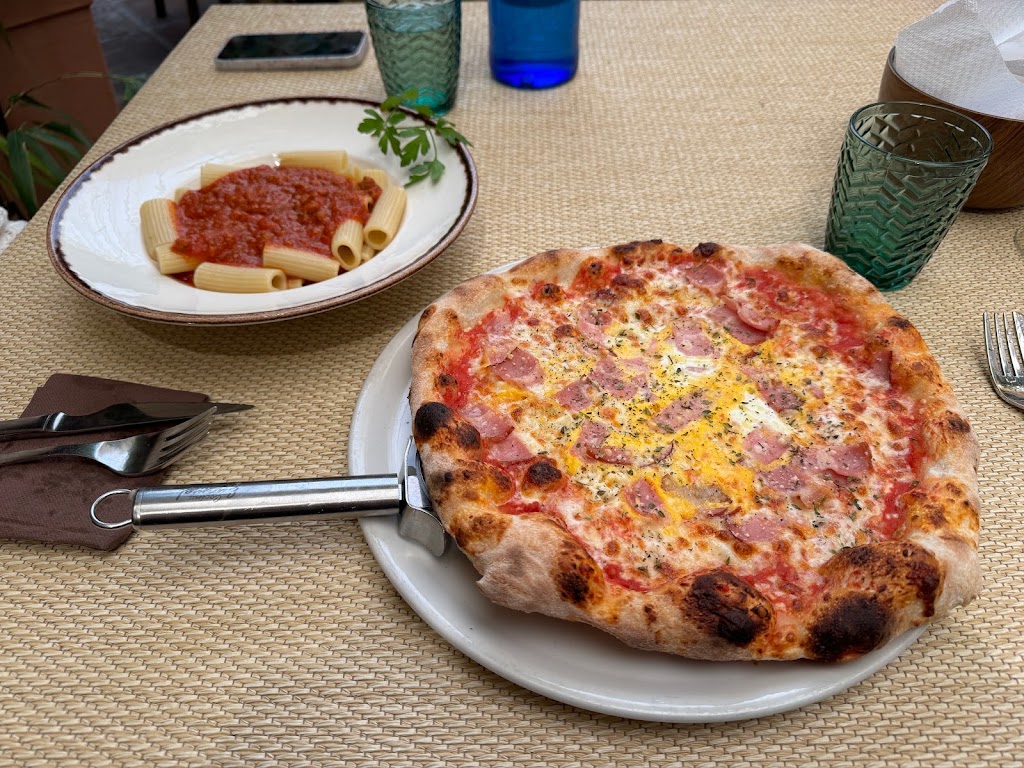 Restaurante Il Padrino Due — Comida y bebida