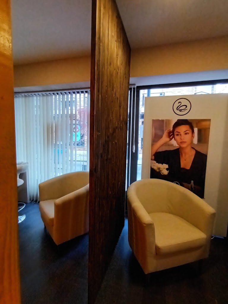 Sonia Cruz, Centro de Estetica Avanzada