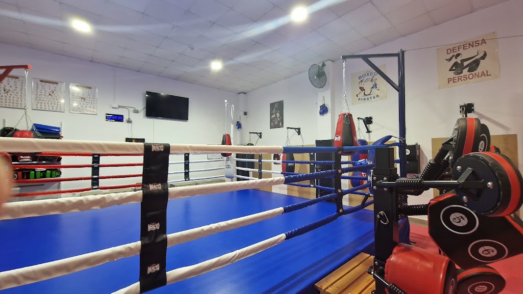 CLUB DE BOXEO PINATAR . SPORTS CENTER 12 ROUNDS — Gimnasio