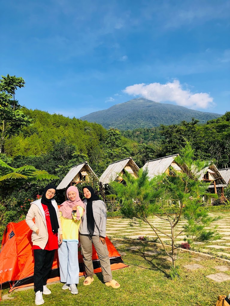 Penyewaan tenda camping dan alat outdoor Cirebon (YELLOW ADVENTURE)