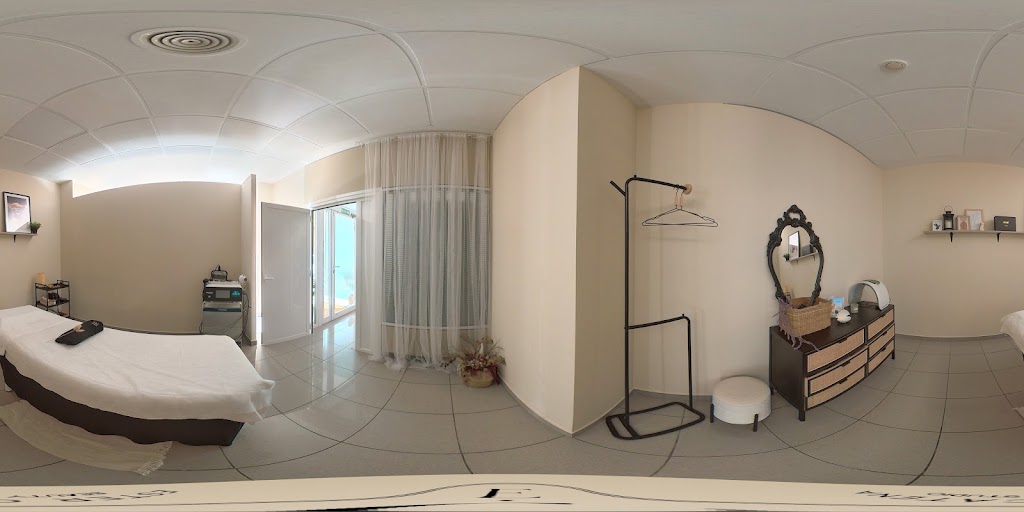 Ester Catena Beauty Studio — Interior