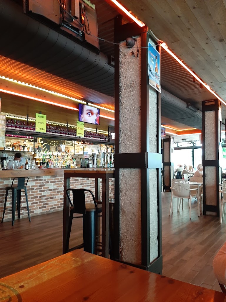 Med 23 Pub — Ambiente