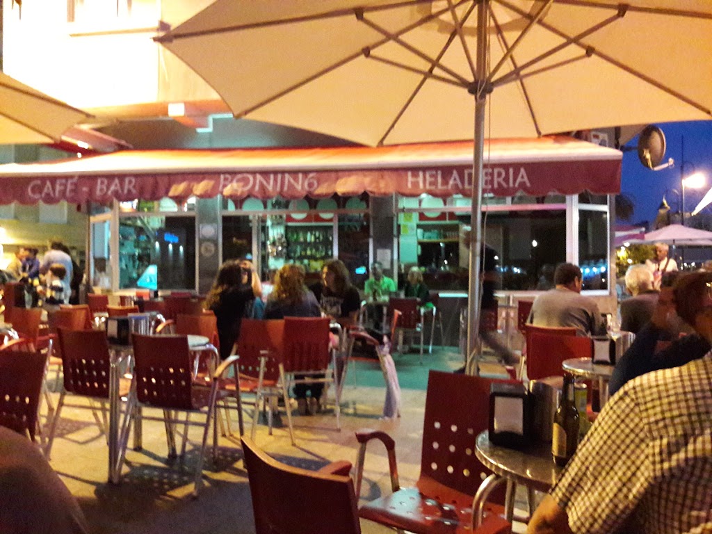 Cafe Bar "O Bonin6" — Ambiente