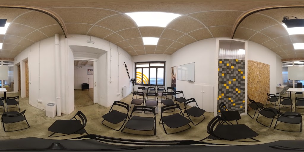 Flocs Coworking Palafrugell - Espais de Treball, Sales Privades i Sales de Reunions — Street View y 360deg