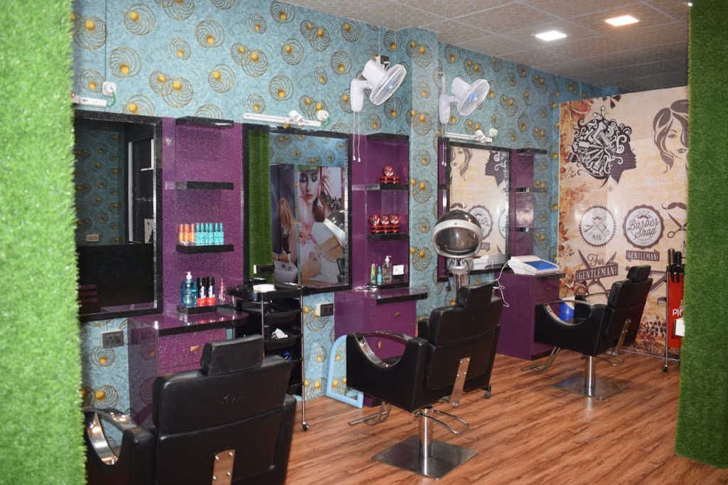 Royal Unisex Parlour