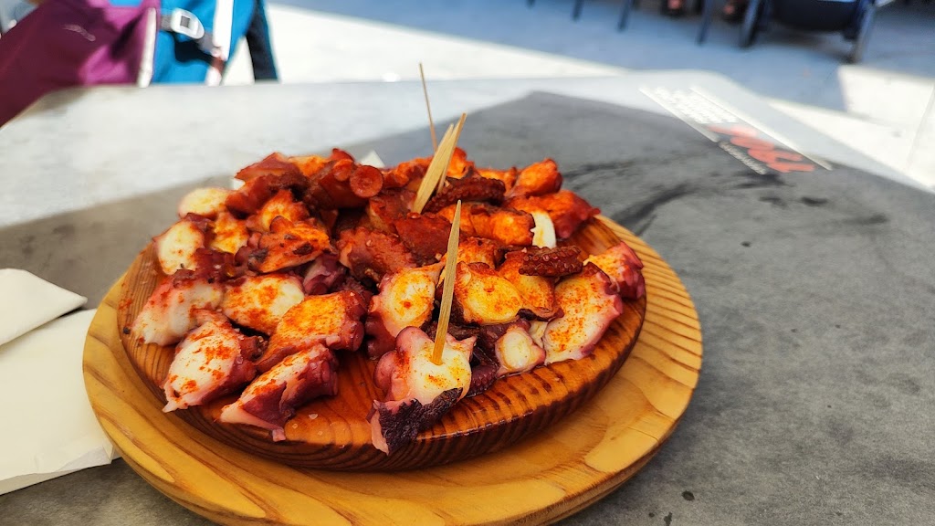 Cafeteria Entre Horas — Comida y bebida