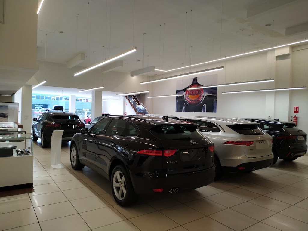 Concesionario Oficial Jaguar-Saltwind — Interior